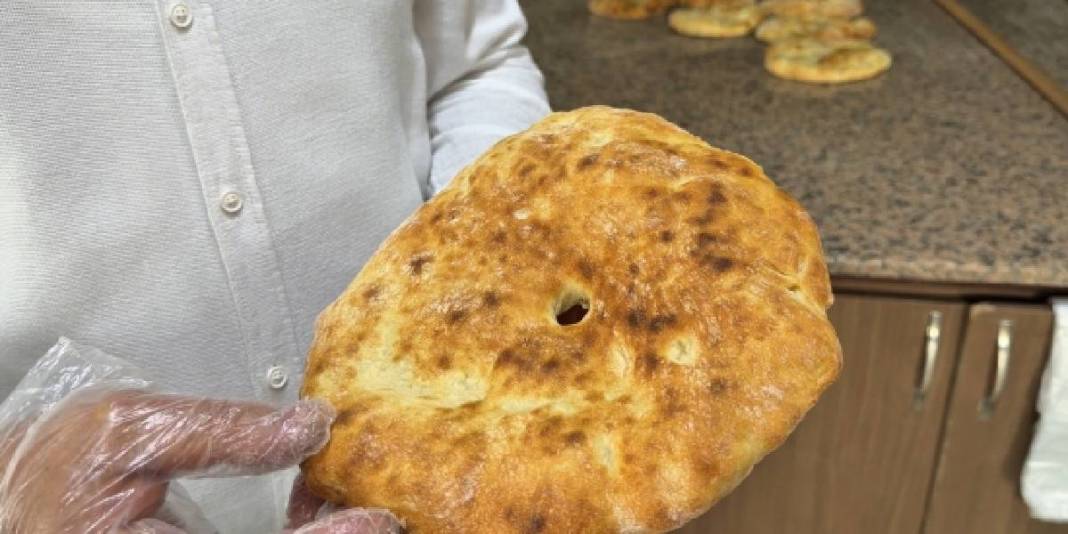 Köyünün doğal ekmeğini İstanbul’a taşıdı: 1 saat mayalandırıp, 6 dakikada pişiriyor 3